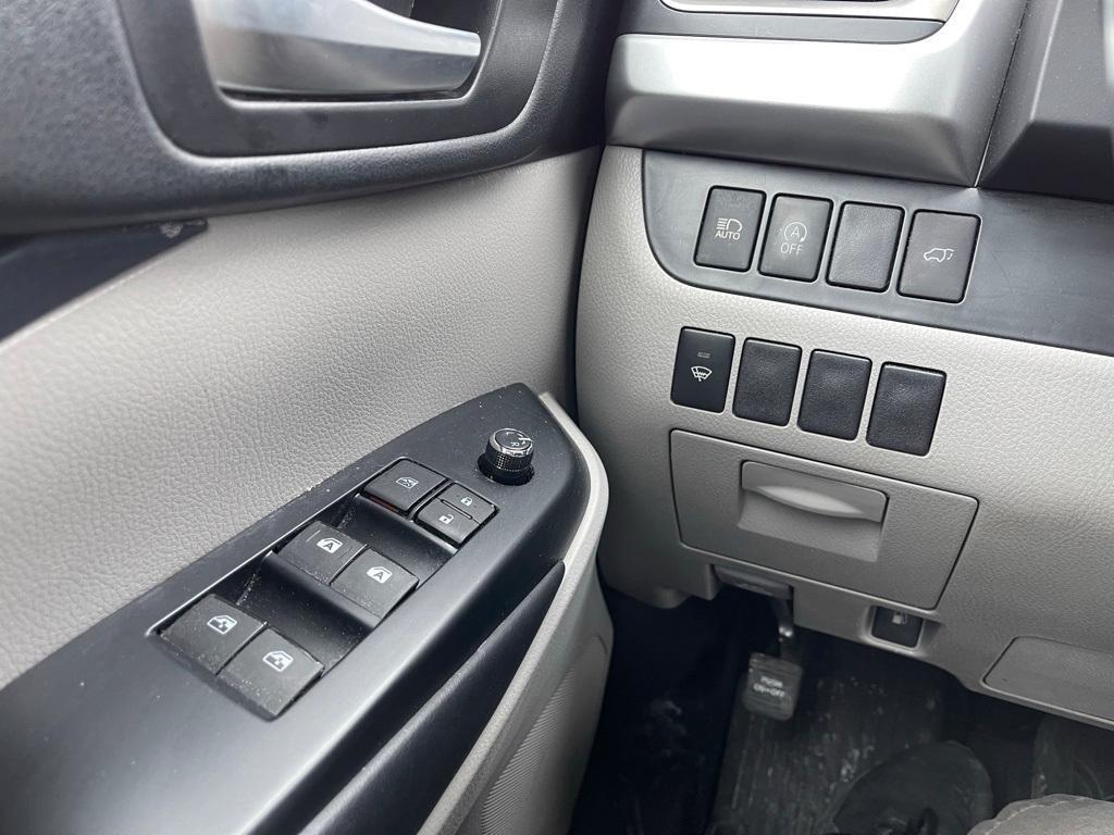 used 2019 Toyota Highlander car, priced at $20,987