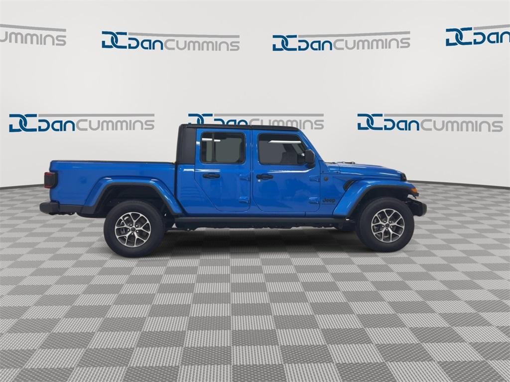 used 2024 Jeep Gladiator car, priced at $34,987