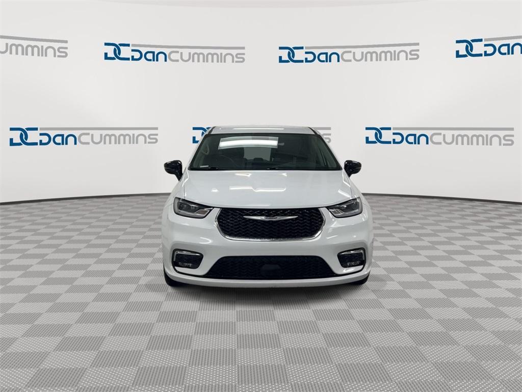used 2024 Chrysler Pacifica car, priced at $25,987