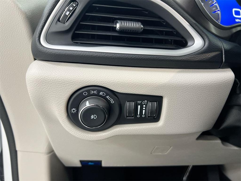 used 2024 Chrysler Pacifica car, priced at $25,987