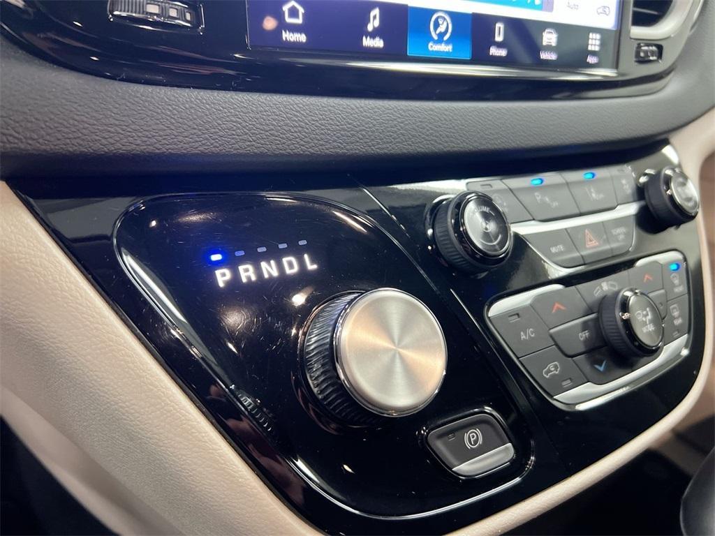 used 2024 Chrysler Pacifica car, priced at $27,587