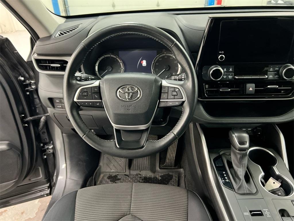 used 2023 Toyota Highlander car, priced at $30,387
