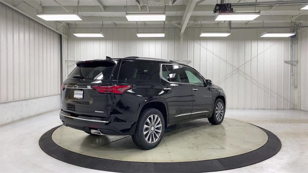used 2022 Chevrolet Traverse car, priced at $31,587