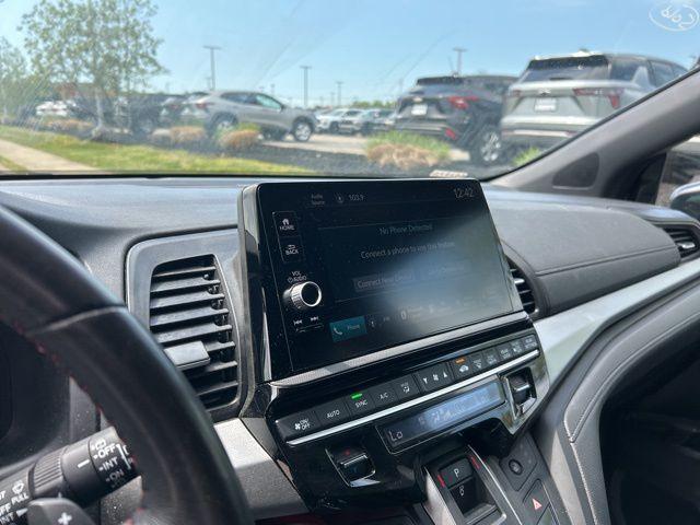 used 2025 Honda Odyssey car, priced at $35,286