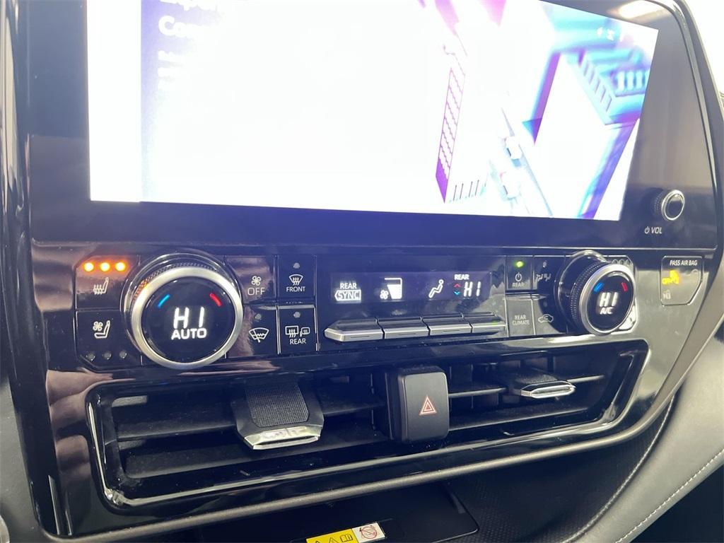 used 2023 Toyota Highlander car, priced at $34,587