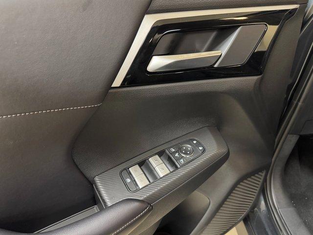 new 2025 Mitsubishi Outlander PHEV car, priced at $40,437