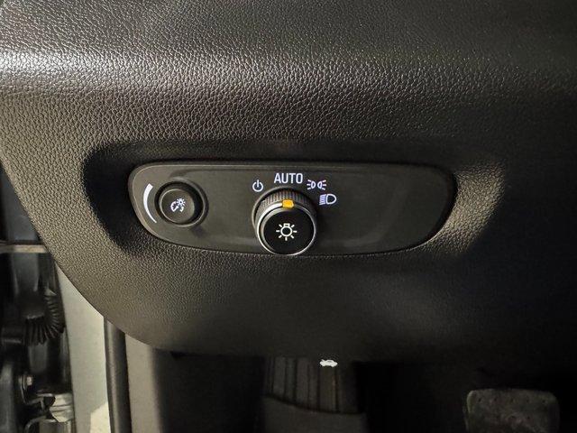 used 2023 Chevrolet Traverse car, priced at $26,300