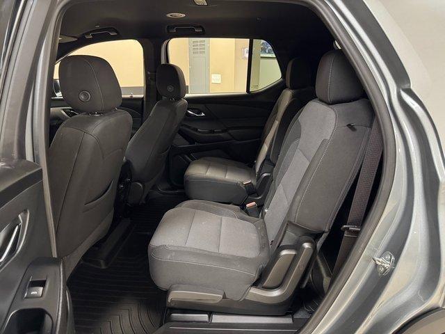 used 2023 Chevrolet Traverse car, priced at $26,300