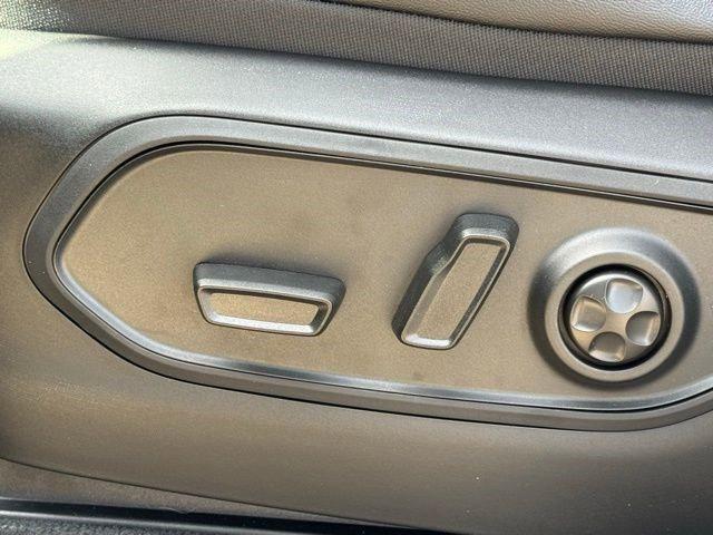 new 2026 Jeep Grand Cherokee car, priced at $43,675