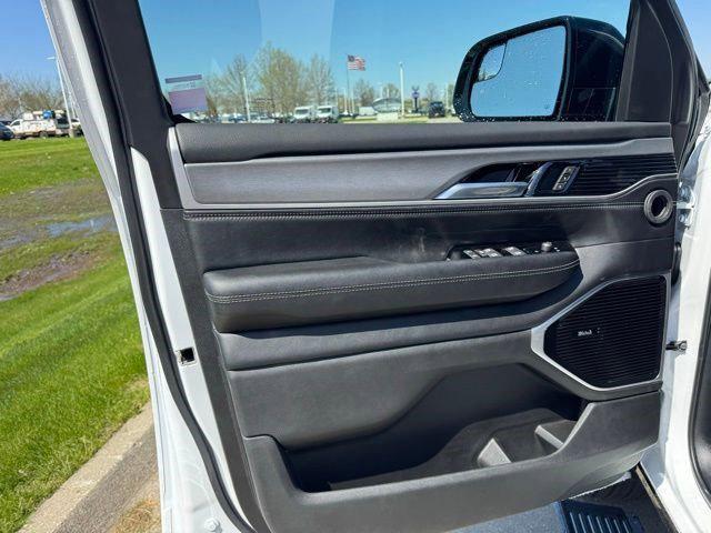 new 2026 Jeep Grand Wagoneer car, priced at $80,365
