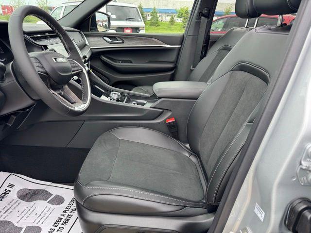 new 2026 Jeep Grand Cherokee L car, priced at $44,125
