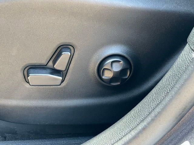 used 2019 Jeep Cherokee car, priced at $17,069