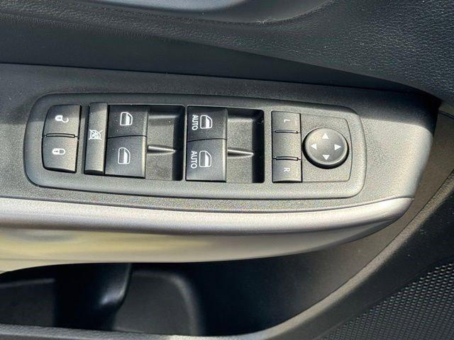 used 2019 Jeep Cherokee car, priced at $17,069