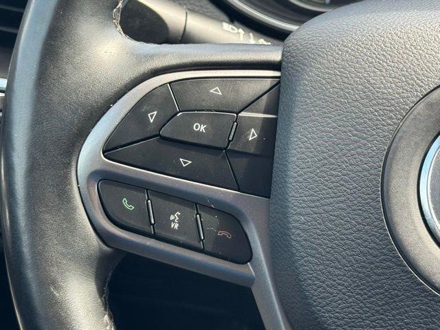used 2019 Jeep Cherokee car, priced at $17,069