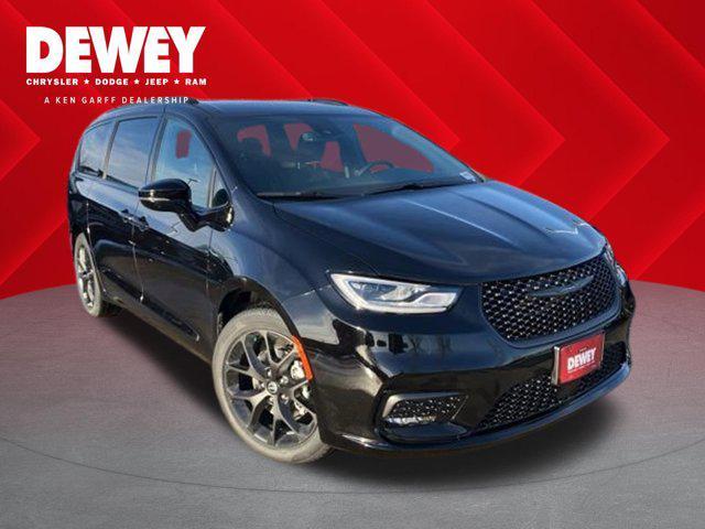new 2026 Chrysler Pacifica car, priced at $39,865