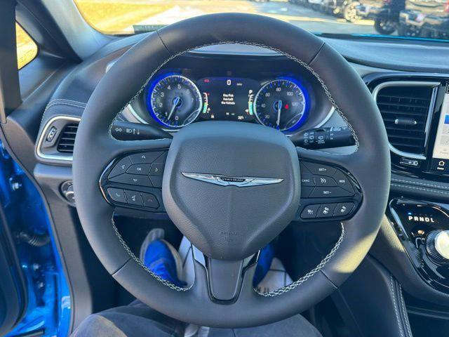 new 2026 Chrysler Pacifica car, priced at $47,915