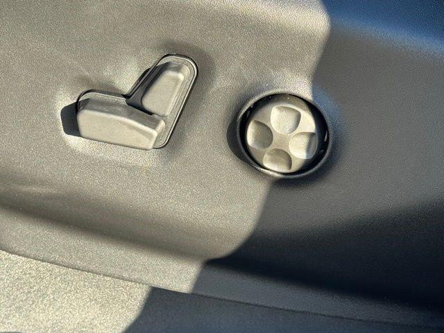 new 2026 Chrysler Pacifica car, priced at $40,360