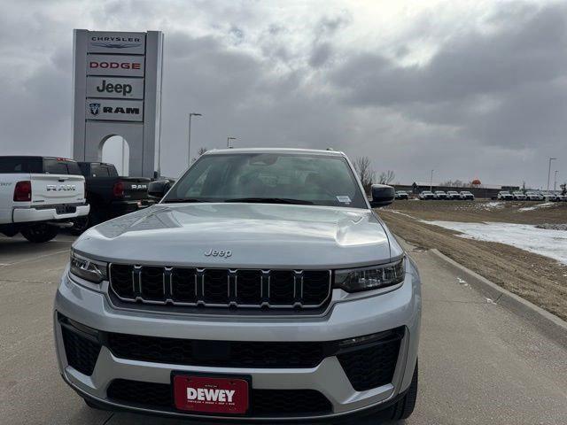 new 2026 Jeep Grand Cherokee car, priced at $40,665
