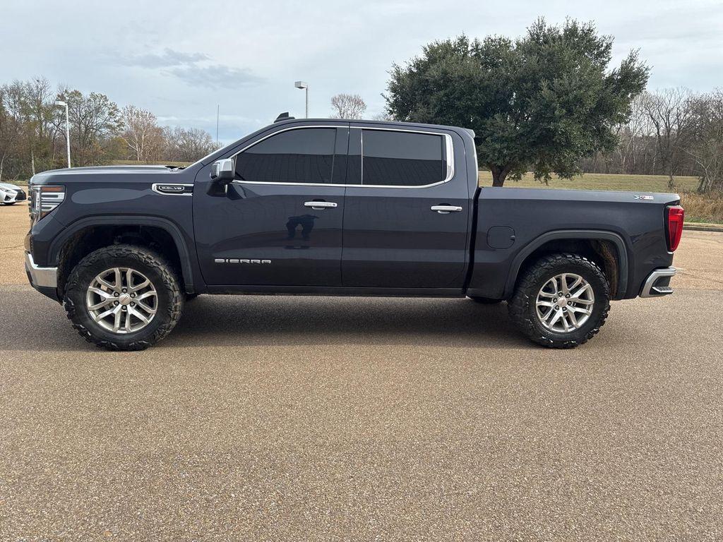 used 2022 GMC Sierra 1500 car, priced at $39,000
