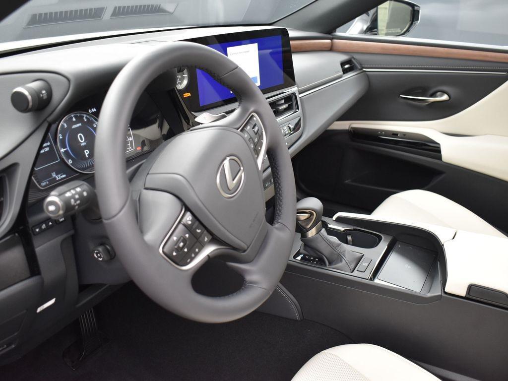 new 2025 Lexus ES 350 car, priced at $49,860