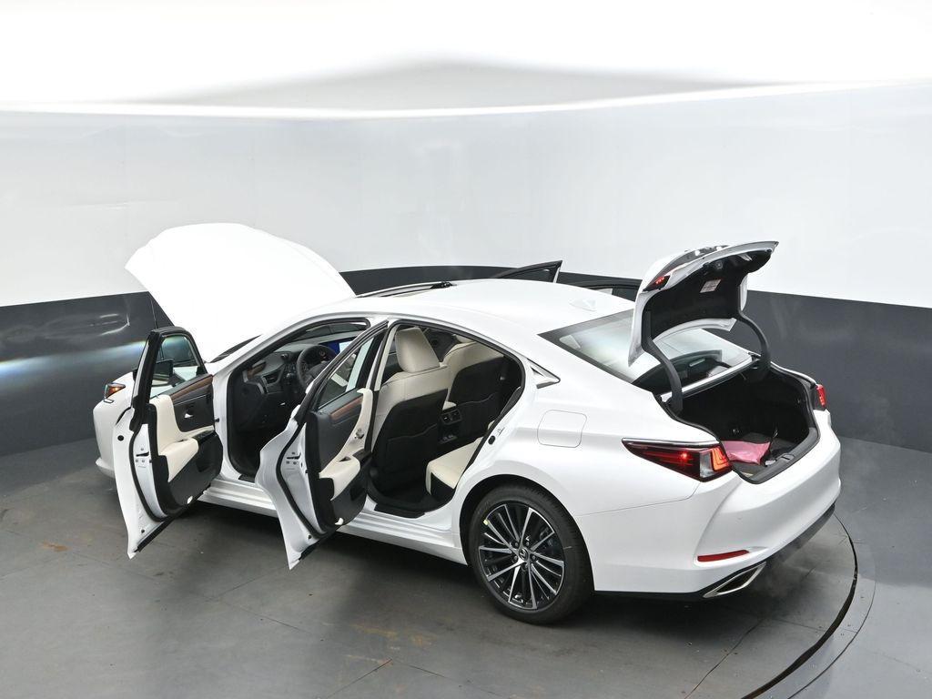 new 2025 Lexus ES 350 car, priced at $49,860