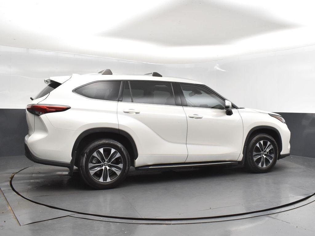 used 2020 Toyota Highlander car, priced at $25,970