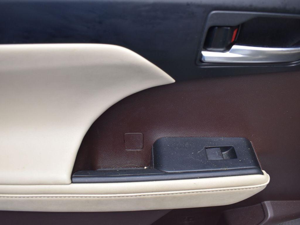 used 2020 Toyota Highlander car, priced at $25,970