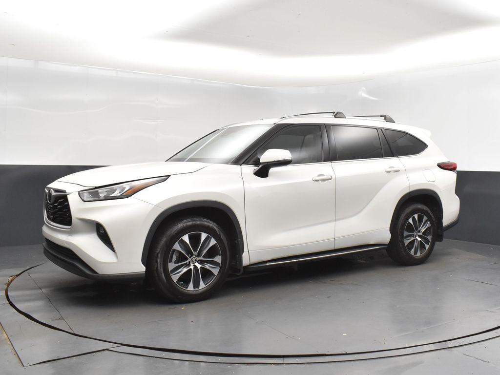 used 2020 Toyota Highlander car, priced at $25,970