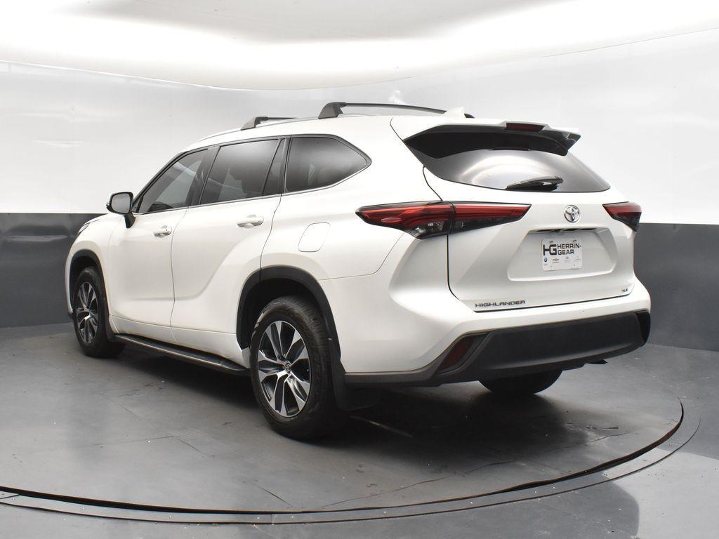 used 2020 Toyota Highlander car, priced at $25,970