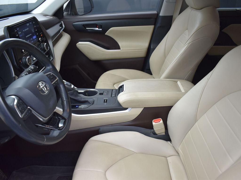 used 2020 Toyota Highlander car, priced at $25,970