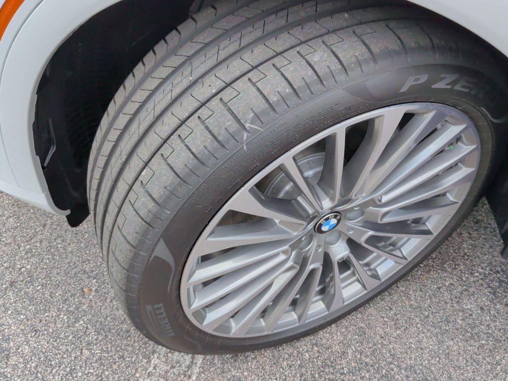 new 2027 BMW X7 car, priced at $97,282