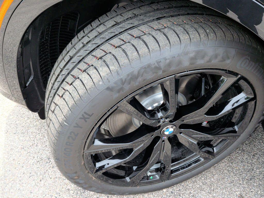 new 2027 BMW X7 car, priced at $129,327