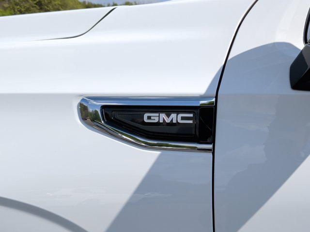 used 2022 GMC Yukon car, priced at $35,415