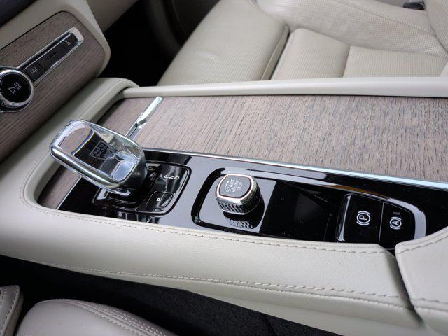 used 2022 Volvo XC90 Recharge Plug-In Hybrid car, priced at $34,991