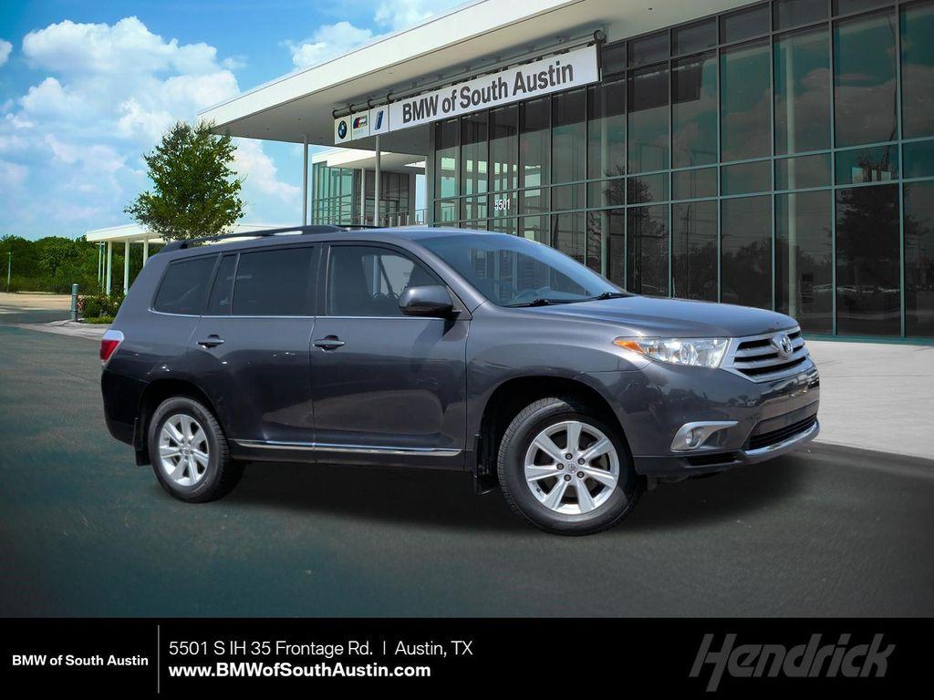 used 2013 Toyota Highlander car, priced at $14,936