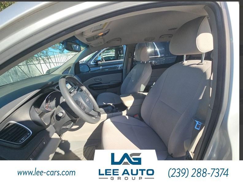 used 2016 Kia Sedona car