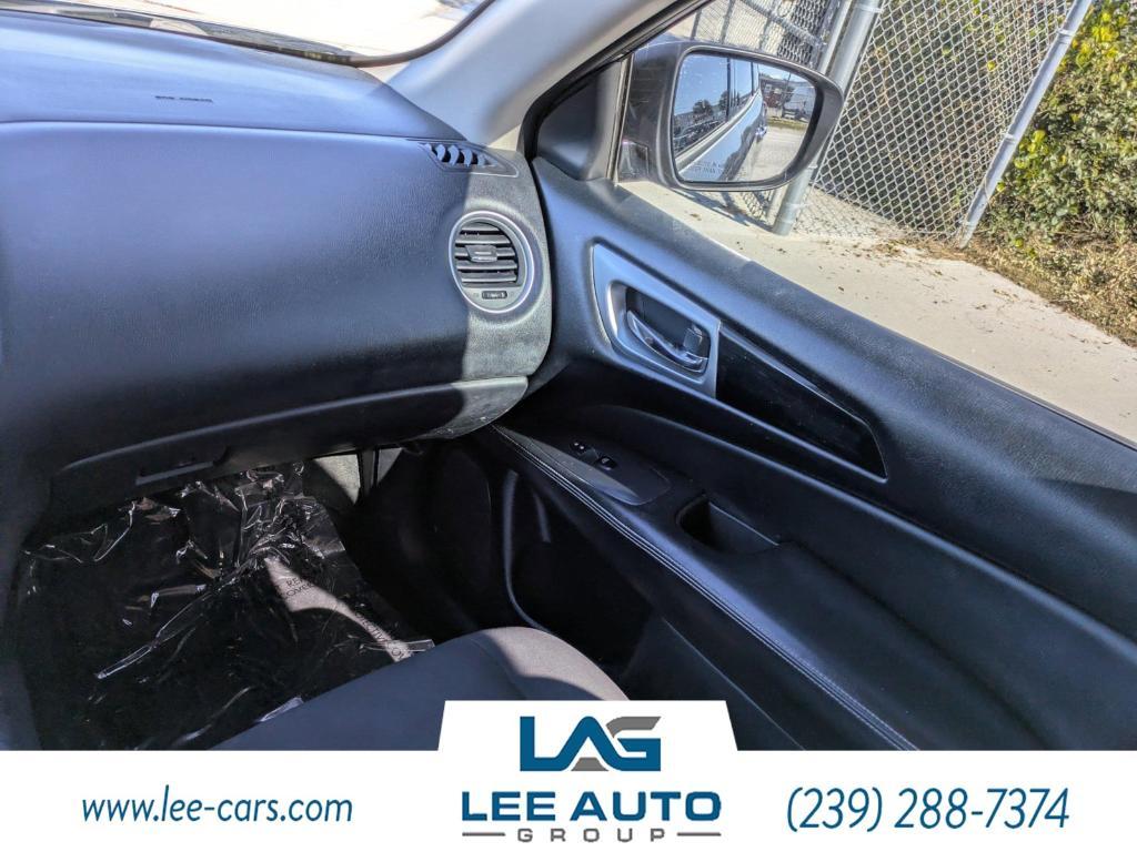 used 2018 Nissan Pathfinder car, priced at $11,000