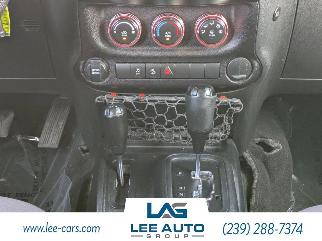 used 2015 Jeep Wrangler Unlimited car, priced at $13,000