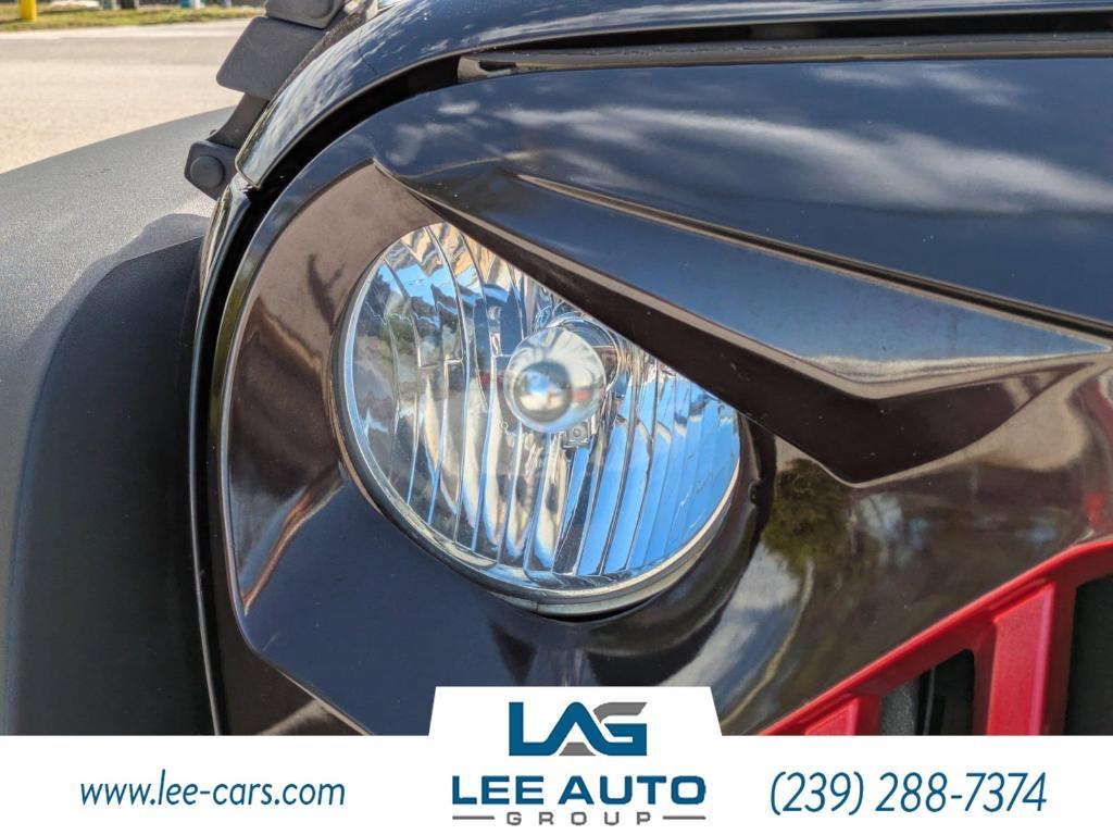 used 2015 Jeep Wrangler Unlimited car, priced at $13,000