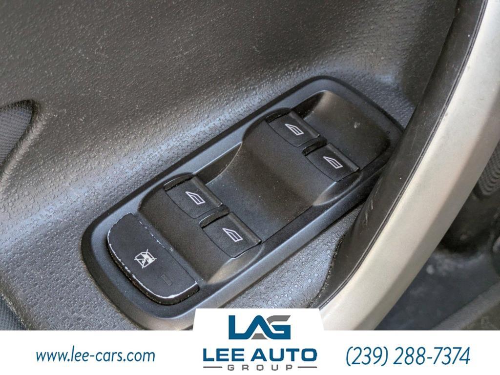 used 2013 Ford Fiesta car