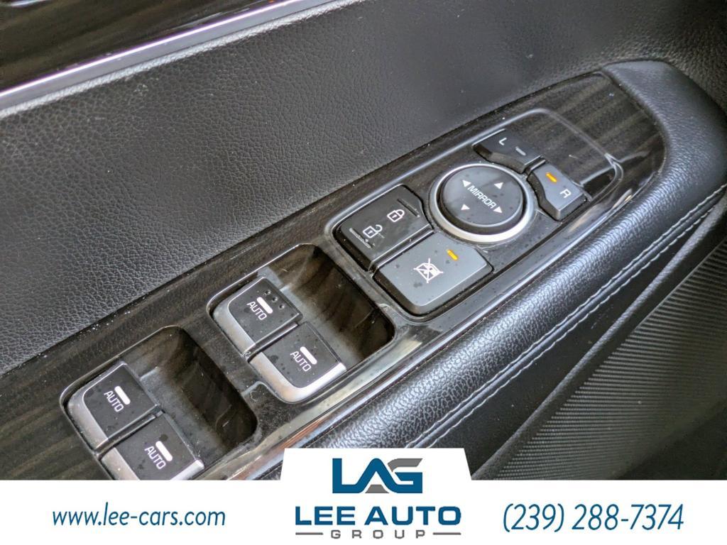 used 2020 Kia Sorento car, priced at $11,000