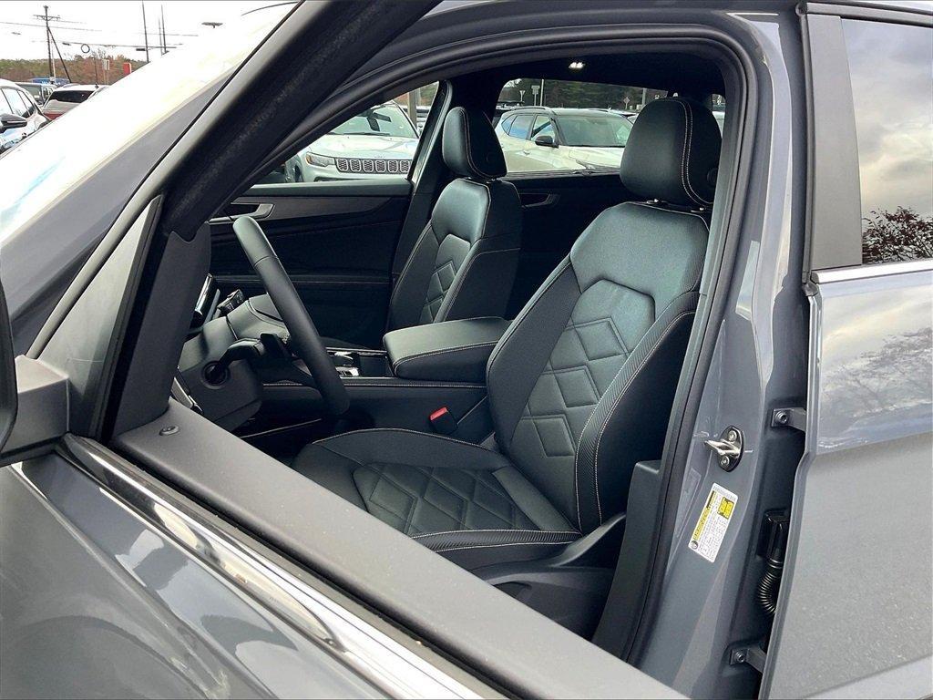 new 2026 Volkswagen Atlas Cross Sport car, priced at $44,515