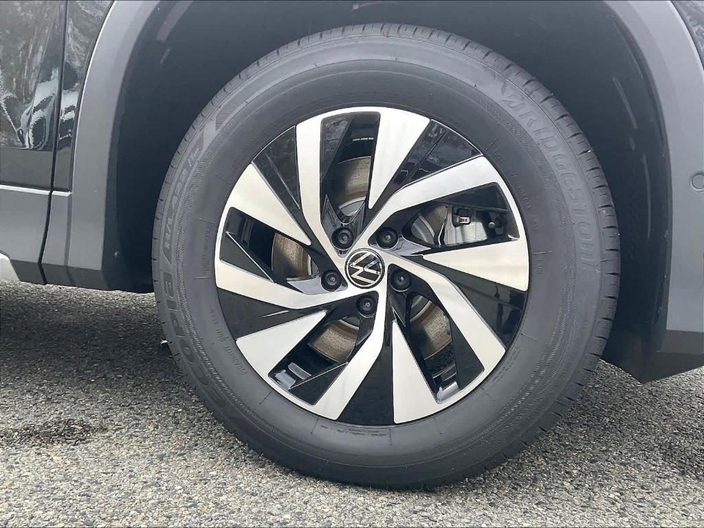 new 2025 Volkswagen Tiguan car, priced at $27,594