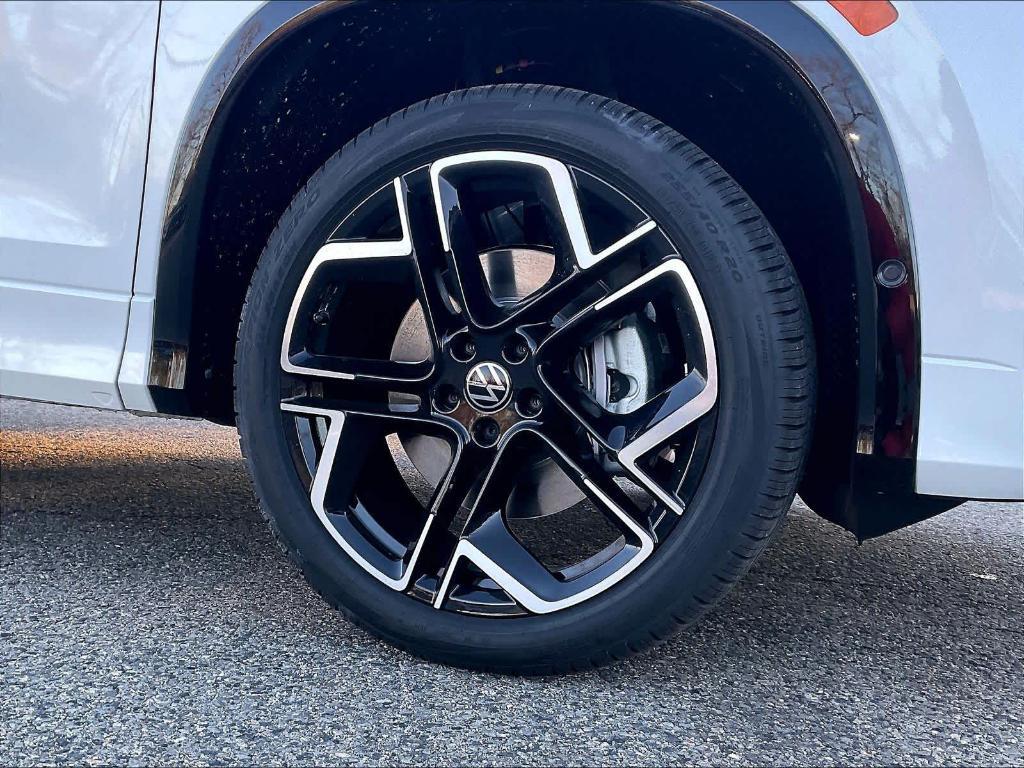 new 2026 Volkswagen Tiguan car, priced at $44,218