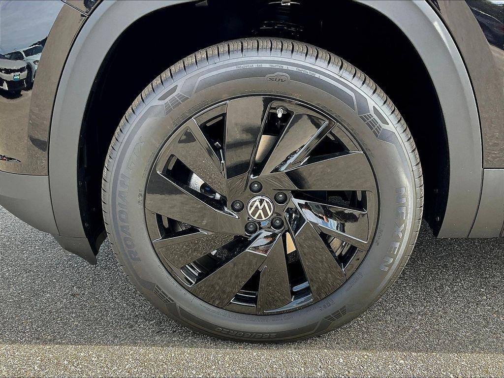 new 2026 Volkswagen Atlas Cross Sport car, priced at $44,621