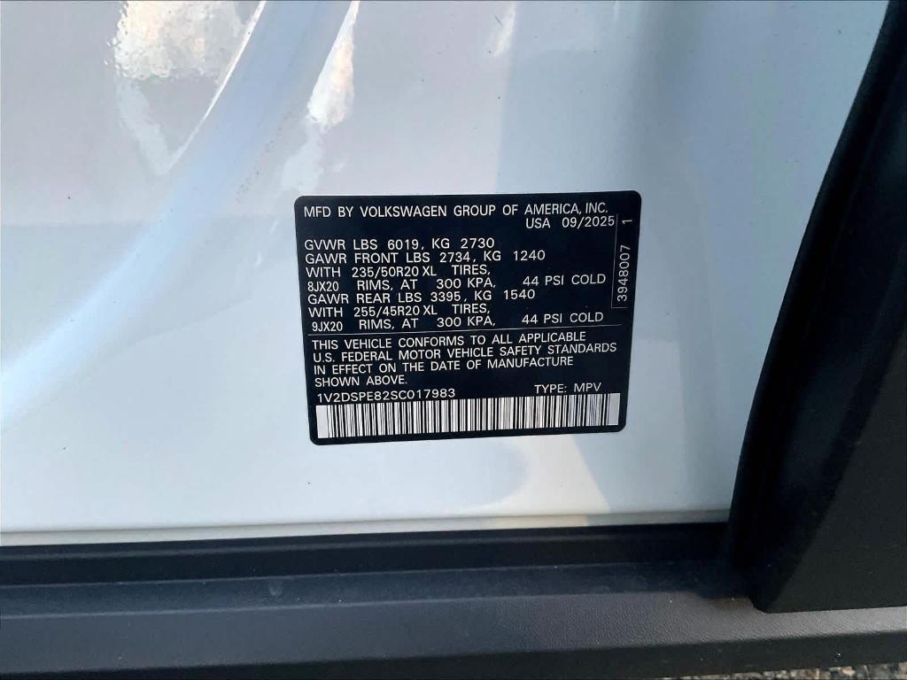 new 2025 Volkswagen ID.4 car, priced at $37,887