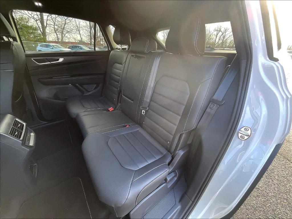 new 2026 Volkswagen Atlas Cross Sport car, priced at $47,577