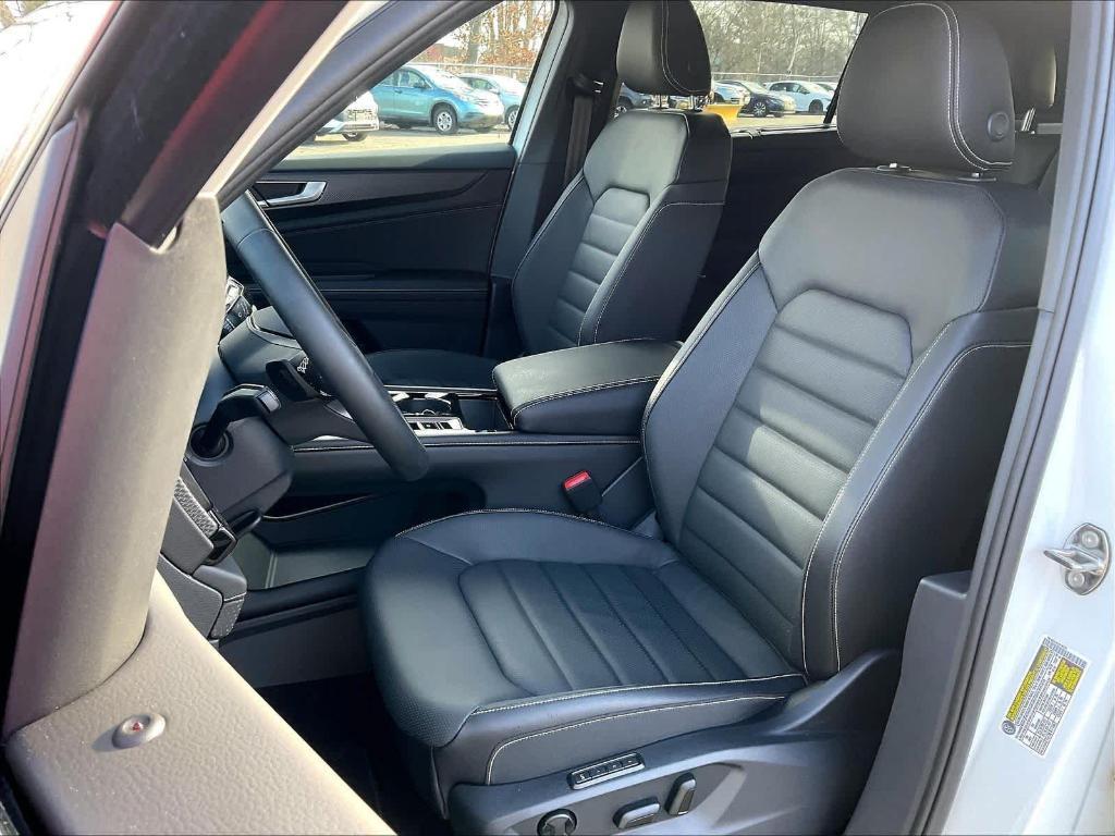 new 2026 Volkswagen Atlas Cross Sport car, priced at $47,577