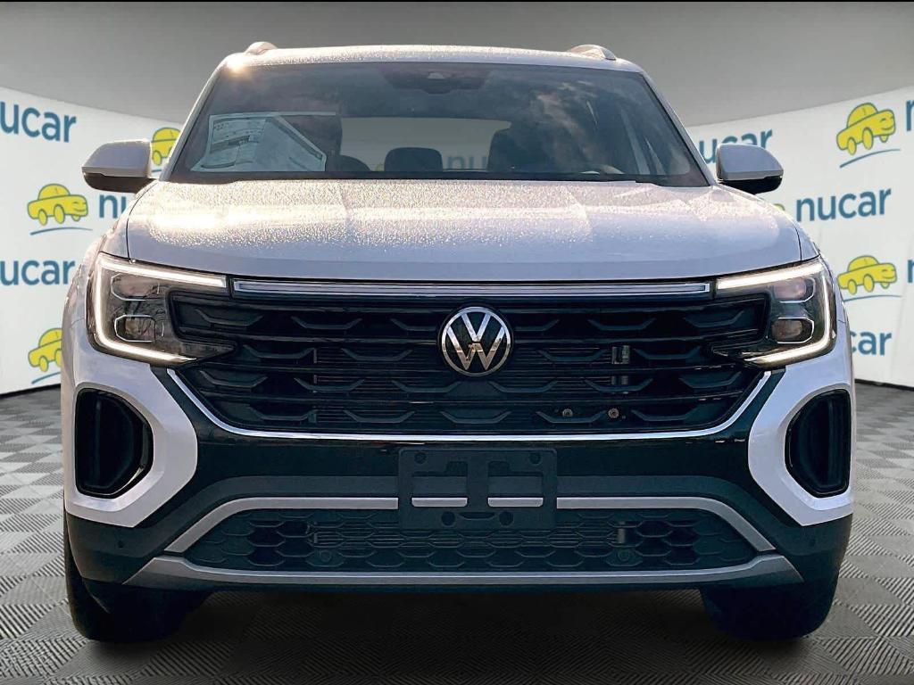 new 2026 Volkswagen Atlas Cross Sport car, priced at $47,577