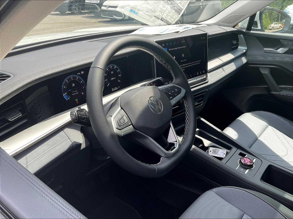 new 2025 Volkswagen Tiguan car, priced at $32,254
